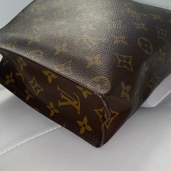 Authentic Louis Vuitton Monogram Cosmetic Accessories Pouch - Picture 13 of 14